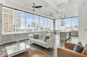Legendary Scenic Downtown SUPERBOWL Sky Castle